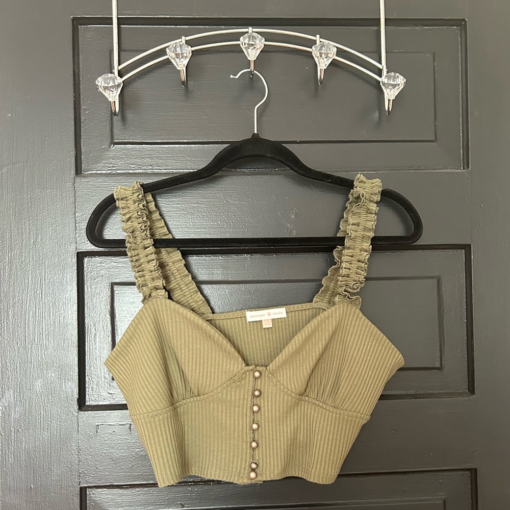 Backyard Roses Large green garden forest crop top